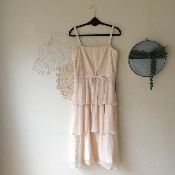 Gal Meets Glam Florence tiered chiffon dot dress - Picture 2 of 8